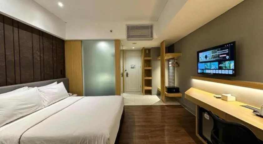 Bed in Brits Hotel Karawang