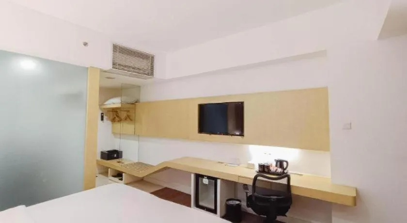 Bed in Brits Hotel Karawang