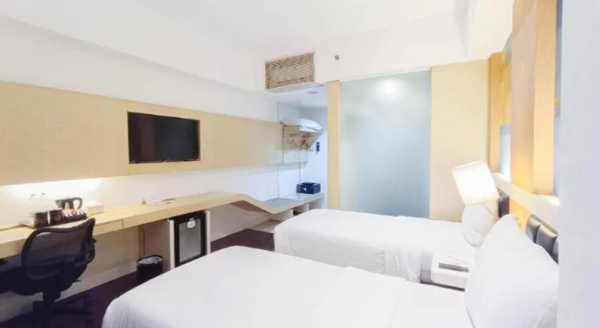 Bed in Brits Hotel Karawang