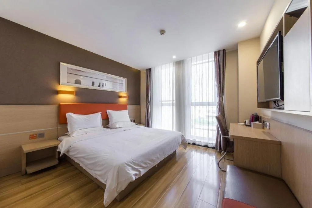 Bed in 7 Days Premium Tangshan Railway Station Jiaotong University