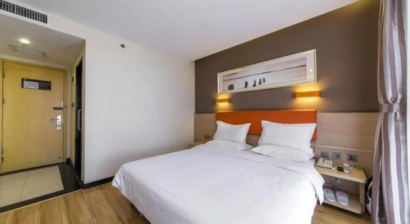 Bed in 7 Days Premium Tangshan Railway Station Jiaotong University