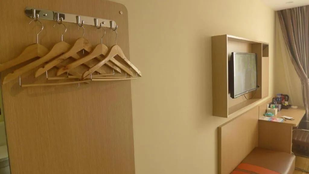 7 Days Premium Tangshan Railway Station Jiaotong University