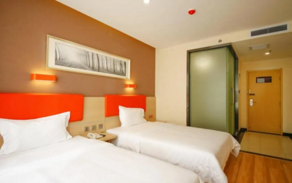 Bed in 7 Days Premium Tangshan Railway Station Jiaotong University