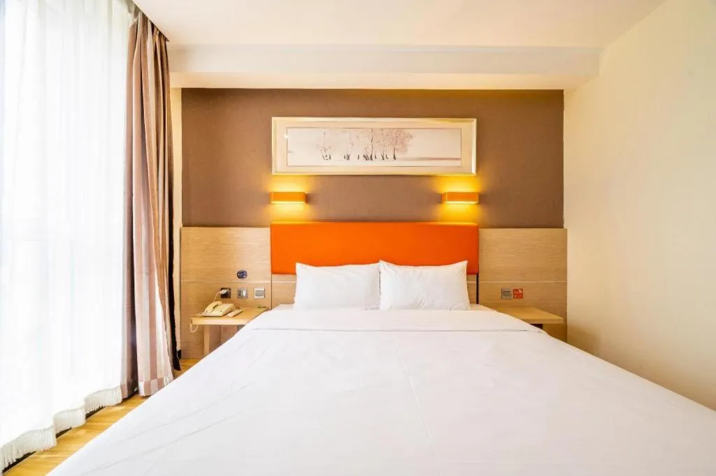 Bed in 7 Days Premium Tangshan Railway Station Jiaotong University