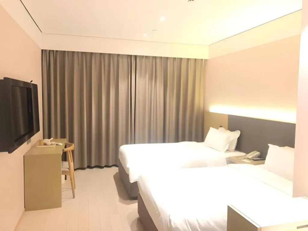 JI Hotel Shanghai Lujiazui Pudong Avenue