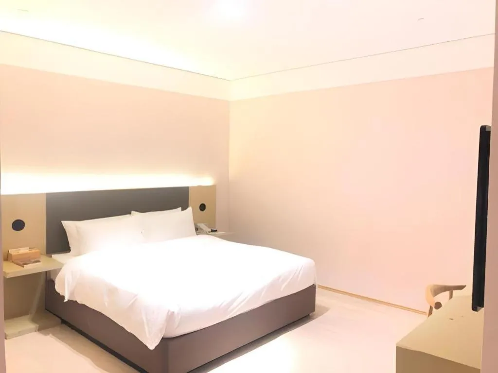 JI Hotel Shanghai Lujiazui Pudong Avenue