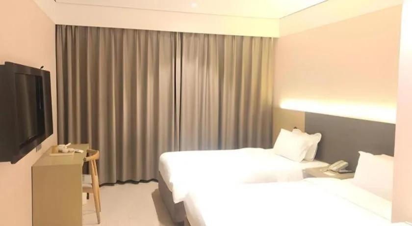 JI Hotel Shanghai Lujiazui Pudong Avenue