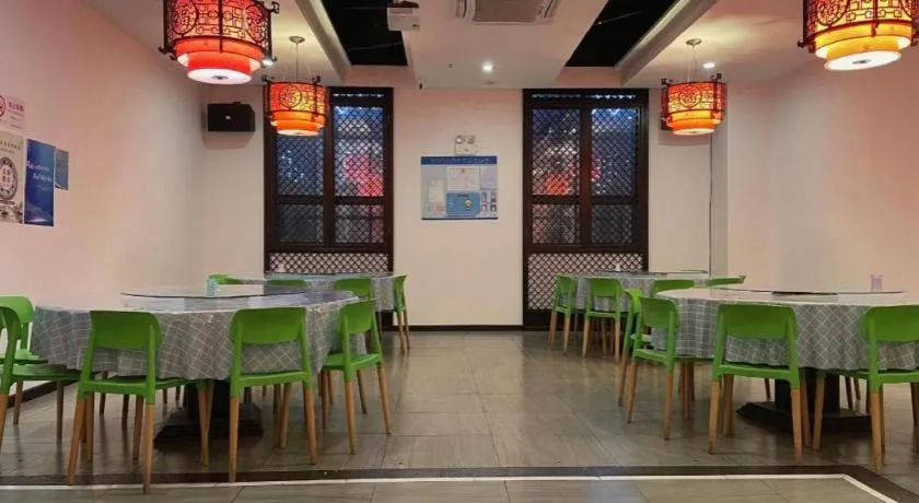 Vienna Hotel Shanghai Hongqiao Huaxin Road