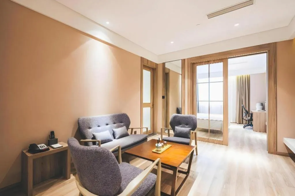 Vienna Hotel Shanghai Hongqiao Huaxin Road