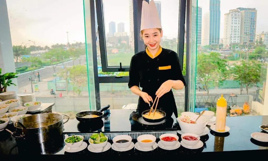 Le Hoang Beach Hotel Danang