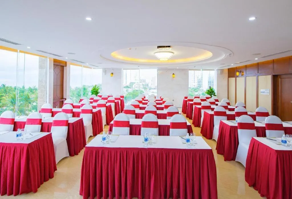 Le Hoang Beach Hotel Danang