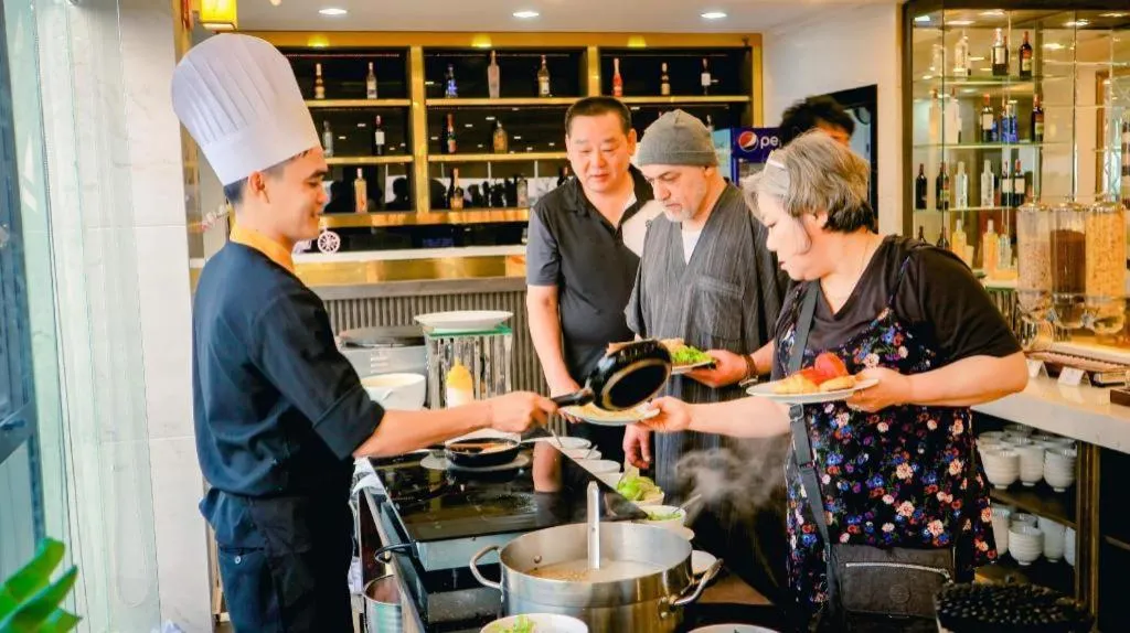 Le Hoang Beach Hotel Danang