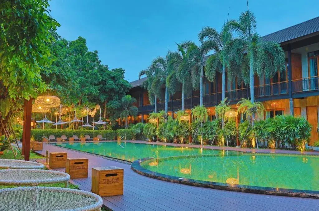 The Buffalo Amphawa The Buffalo Amphawa