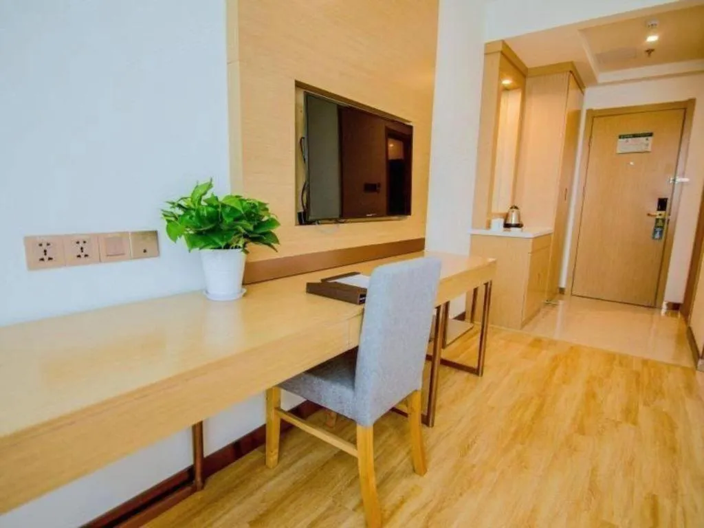 GreenTree Inn Nantong Zhangzhishan Town Deli Plaza Express Hotel