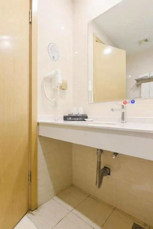 GreenTree Inn Nantong Zhangzhishan Town Deli Plaza Express Hotel