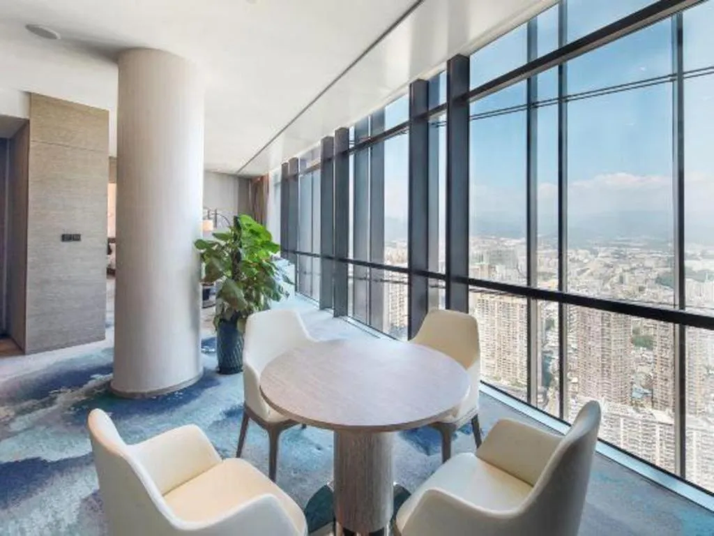 LONGYAN JINGHUA FLIPORT HOTEL