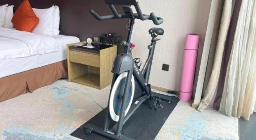 LONGYAN JINGHUA FLIPORT HOTEL