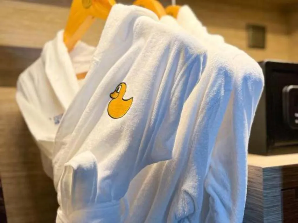 LONGYAN JINGHUA FLIPORT HOTEL