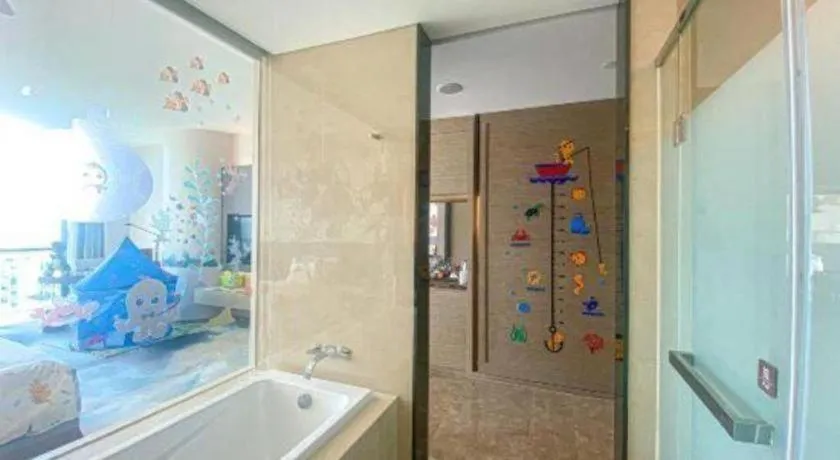 LONGYAN JINGHUA FLIPORT HOTEL