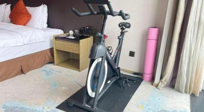 LONGYAN JINGHUA FLIPORT HOTEL