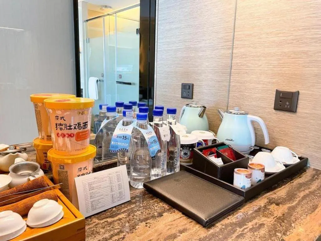 LONGYAN JINGHUA FLIPORT HOTEL