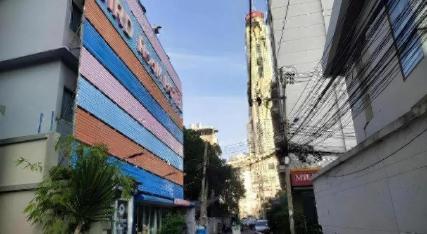 BIRD ROOM HOTEL - PRATUNAM