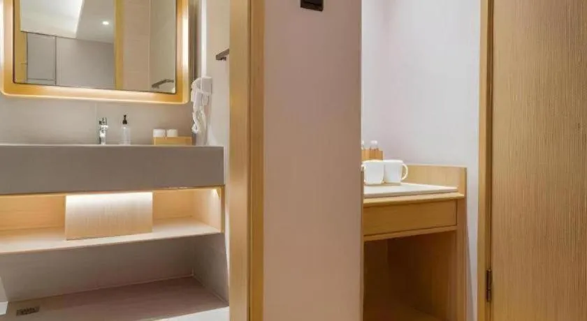 JI Hotel Beijing Nanluoguxiang Andingmen Metro Station