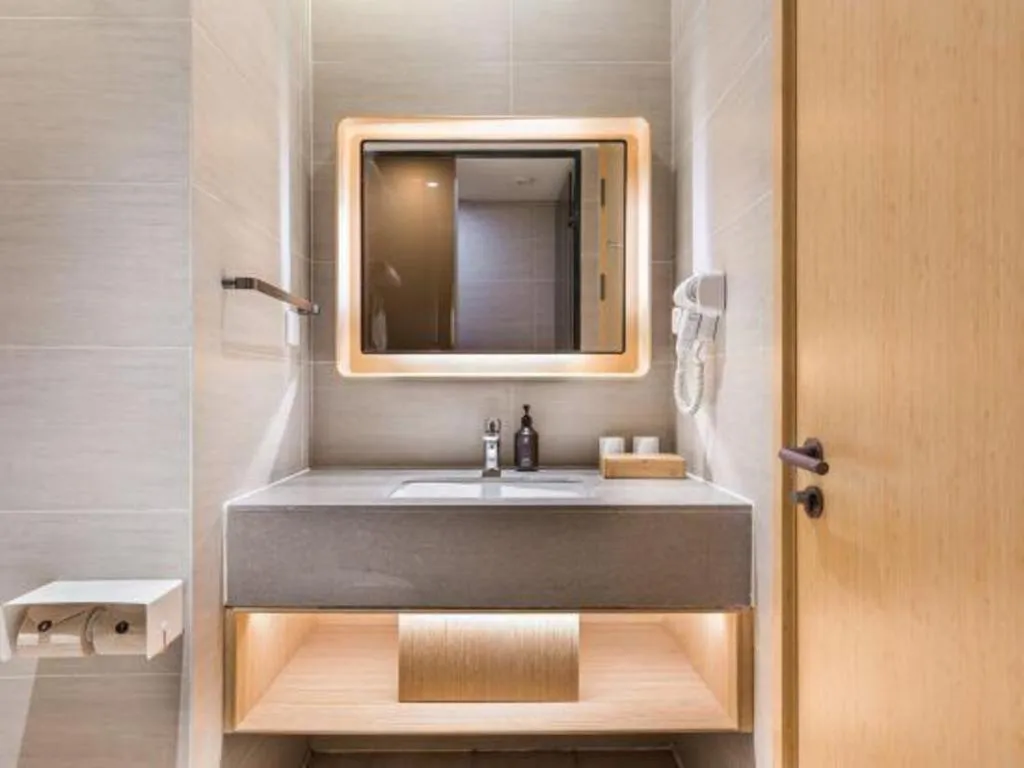 JI Hotel Beijing Nanluoguxiang Andingmen Metro Station