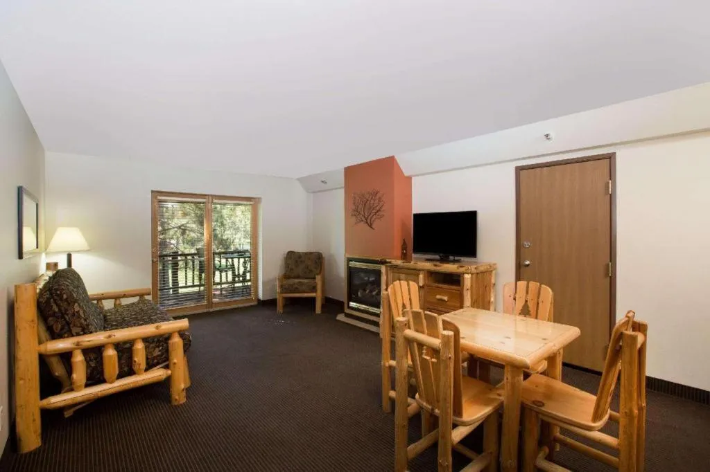 AmericInn by Wyndham Pequot Lakes