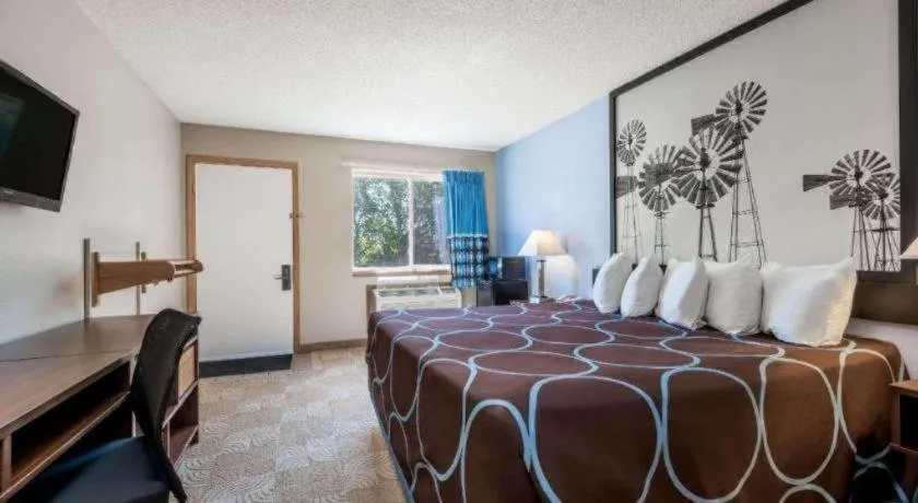Bed in Super 8 By Wyndham Beloit
