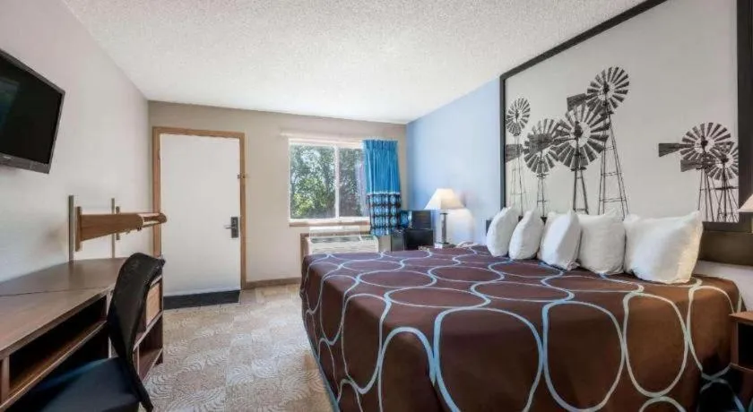Bed in Super 8 By Wyndham Beloit