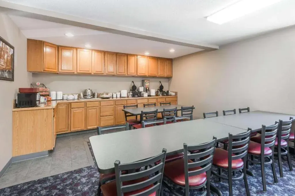 Super 8 By Wyndham Beloit Super 8 By Wyndham Beloit