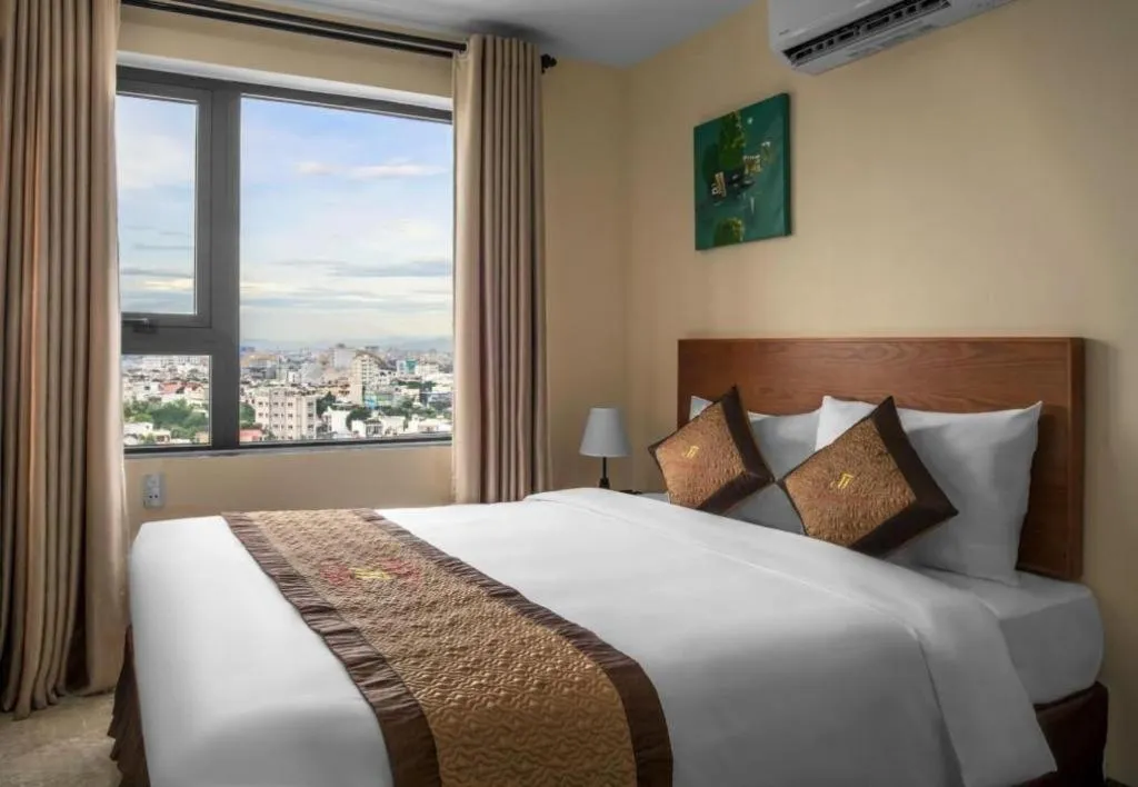 Bed in An Thuyen Hotel