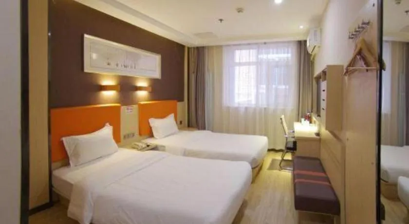 Bed in 7Days Premium Beijing Xidan Lingjing Hutong Metro Station Branch