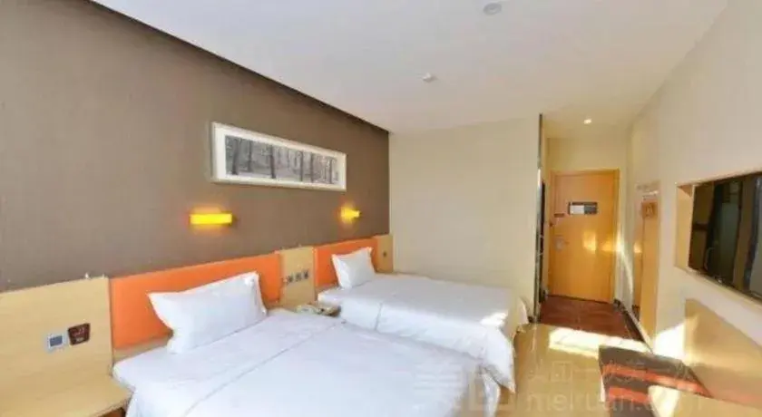 Bed in 7Days Premium Beijing Xidan Lingjing Hutong Metro Station Branch Bed in 7Days Premium Beijing Xidan Lingjing Hutong Metro Station Branch
