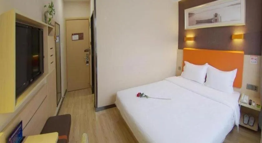 Bed in 7Days Premium Beijing Xidan Lingjing Hutong Metro Station Branch