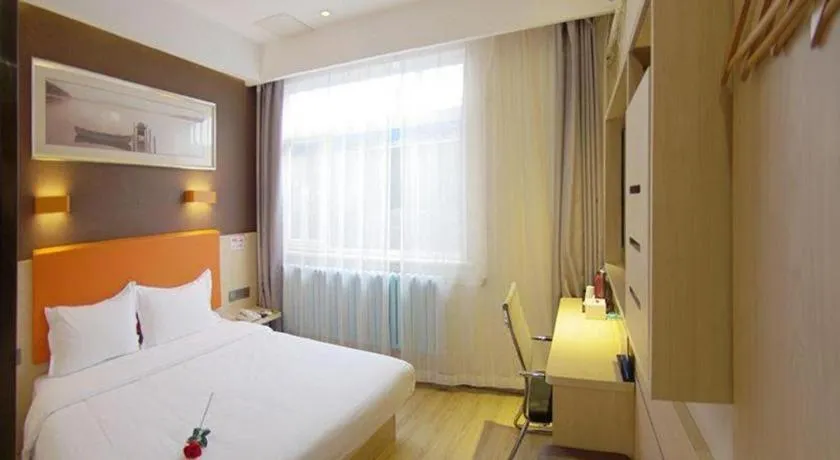 Bed in 7Days Premium Beijing Xidan Lingjing Hutong Metro Station Branch
