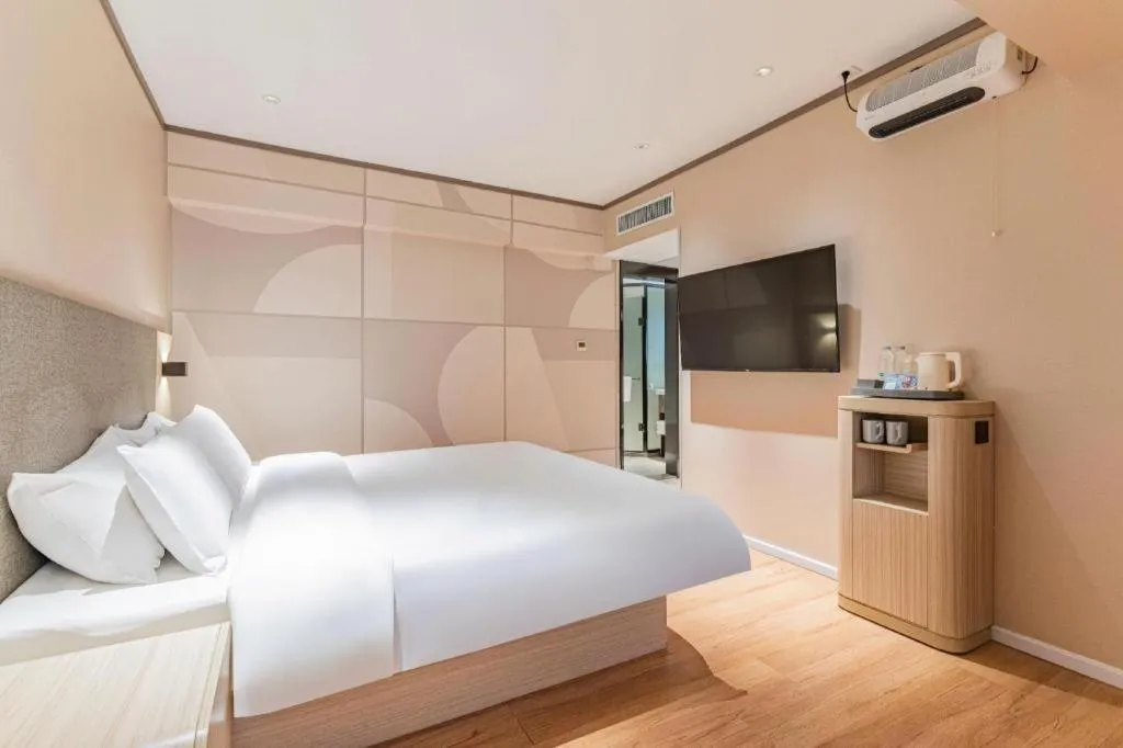 Hanting Hotel Harbin Railway Station Square