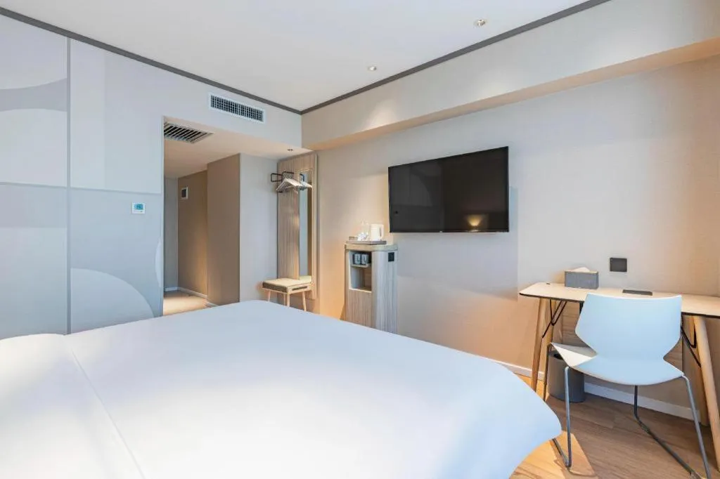 Hanting Hotel Harbin Railway Station Square