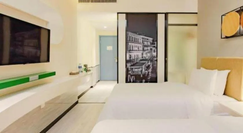 Bed in Ibis Styles Chengdu Chunxi Taikoo Li Hotel