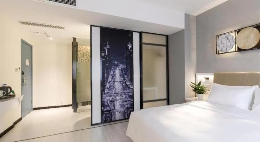 Bed in Ibis Styles Chengdu Chunxi Taikoo Li Hotel