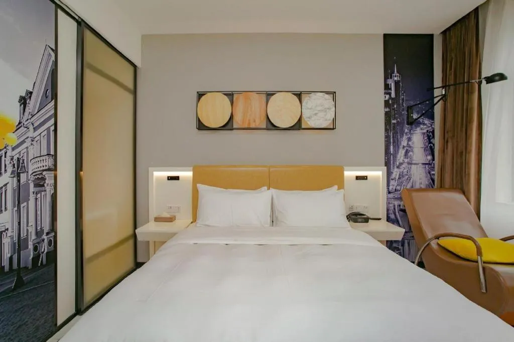 Bed in Ibis Styles Chengdu Chunxi Taikoo Li Hotel