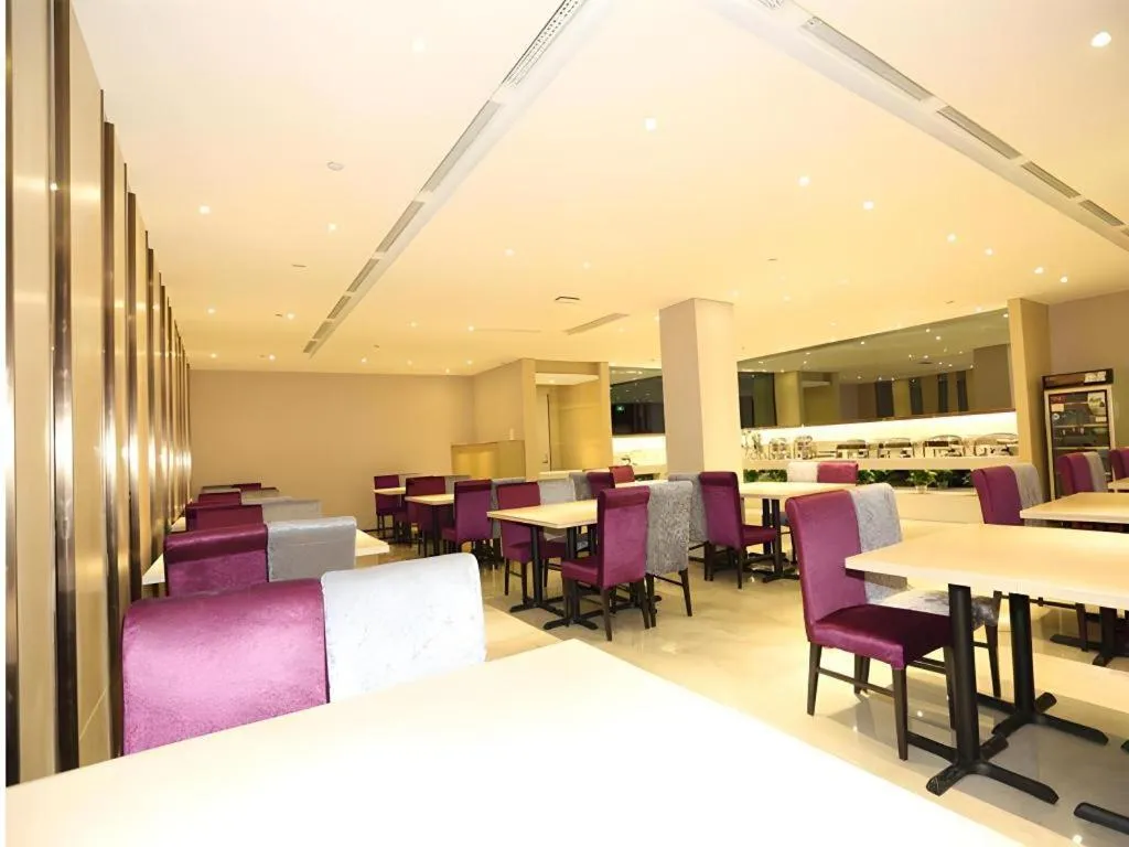 Lavande Hotel Bejing West Station South Square Lize Commercial Zone