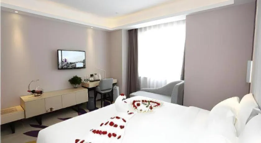 Bed in Lavande Hotel Bejing West Station South Square Lize Commercial Zone