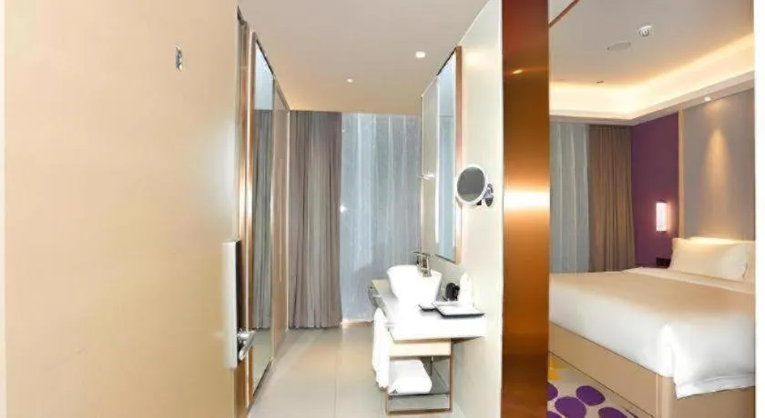 Bed in Lavande Hotel Bejing West Station South Square Lize Commercial Zone