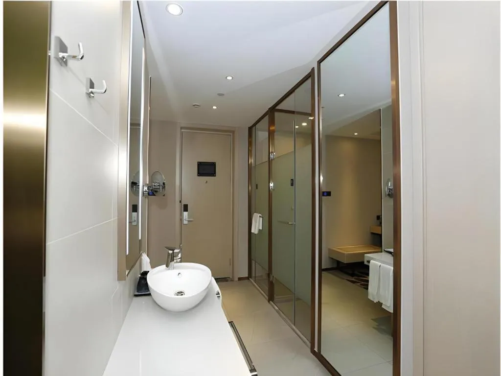 Lavande Hotel Bejing West Station South Square Lize Commercial Zone