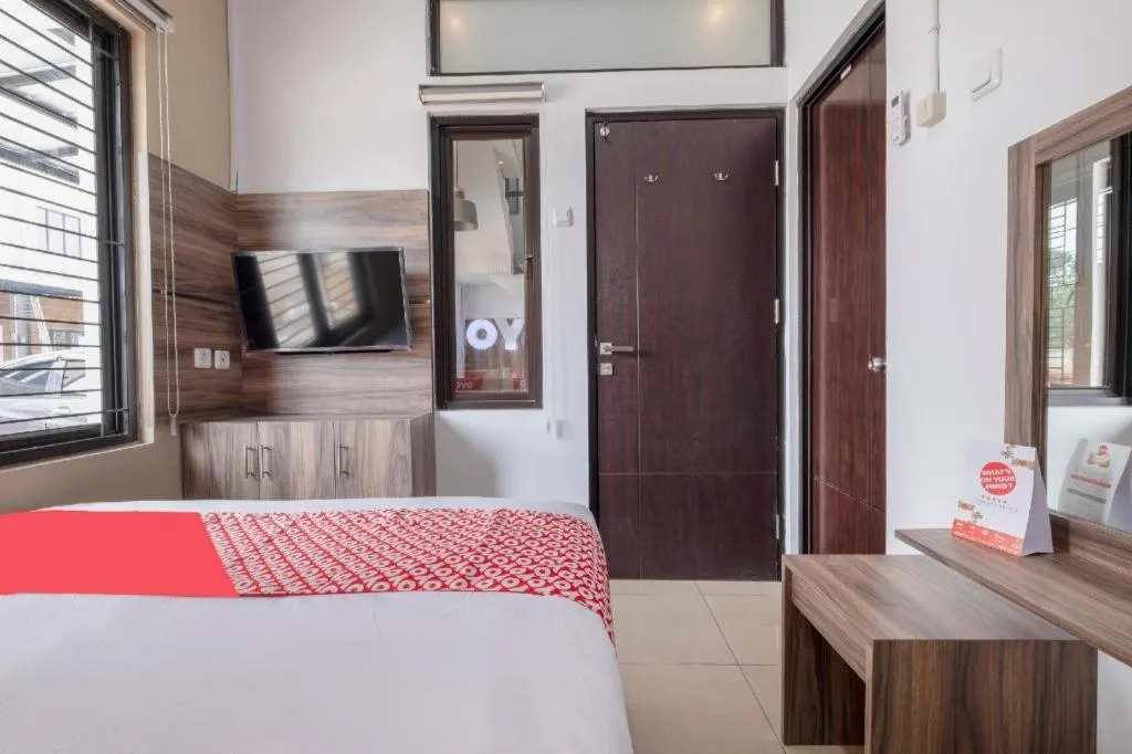 Bed in OYO Life 3246 Walnut Inn G-10