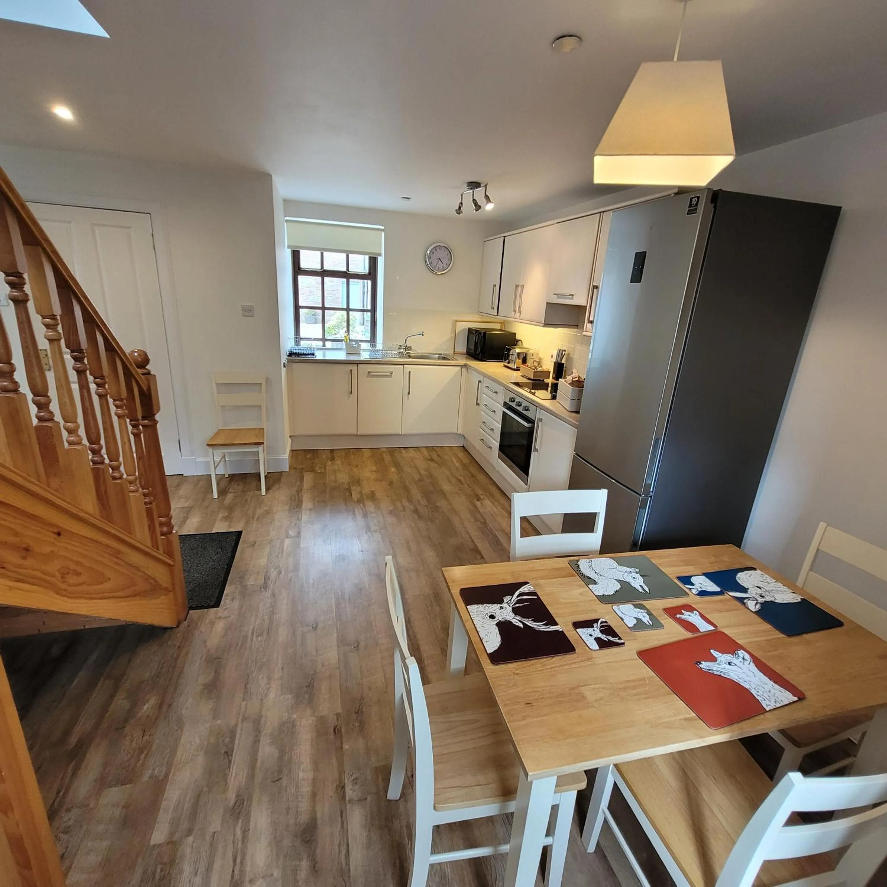 Kitchen or kitchenette in Loch Lomond Finnich Cottages