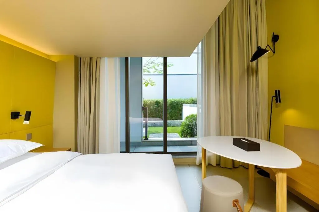 Bed in SongShan Lake PingShang Serviced Hotel