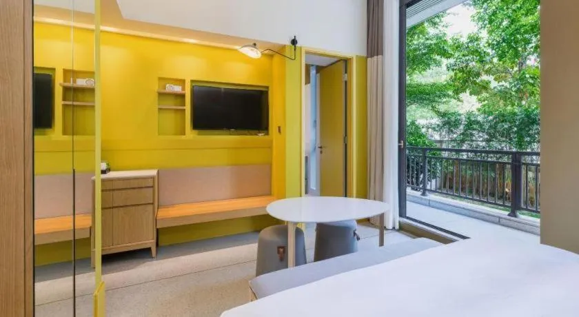 Bed in SongShan Lake PingShang Serviced Hotel